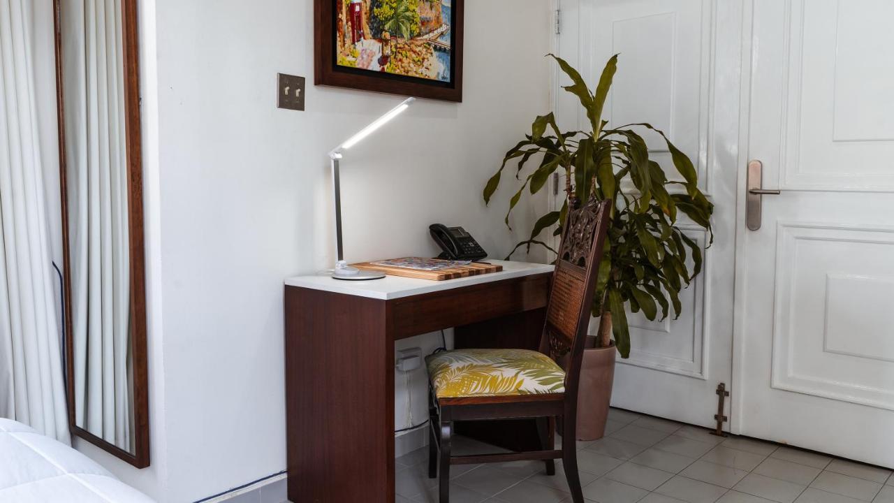 Deluxe Suite