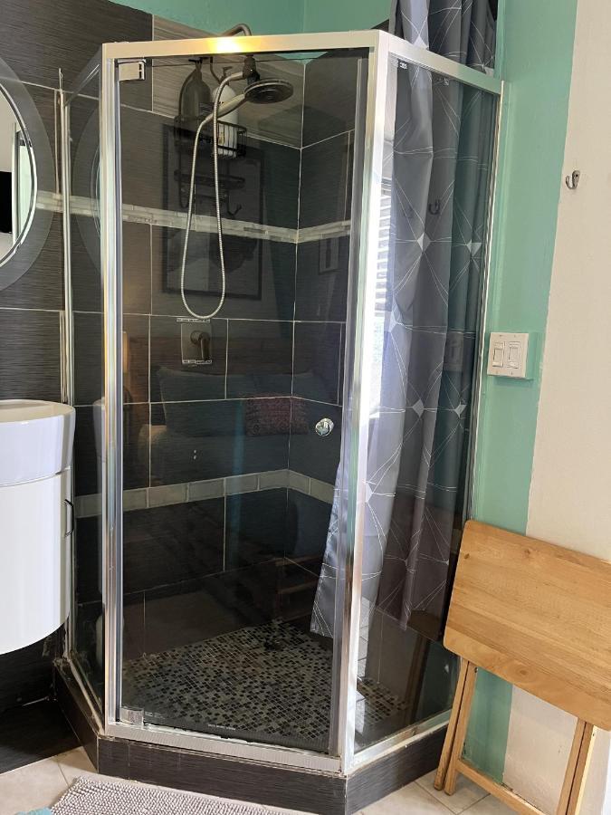 Studio Pool View