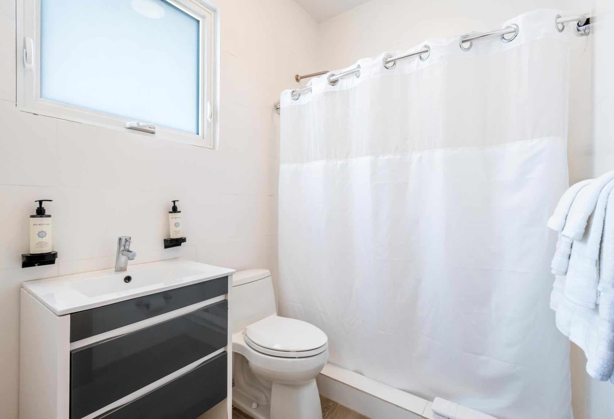 4 Bedroom Apartment