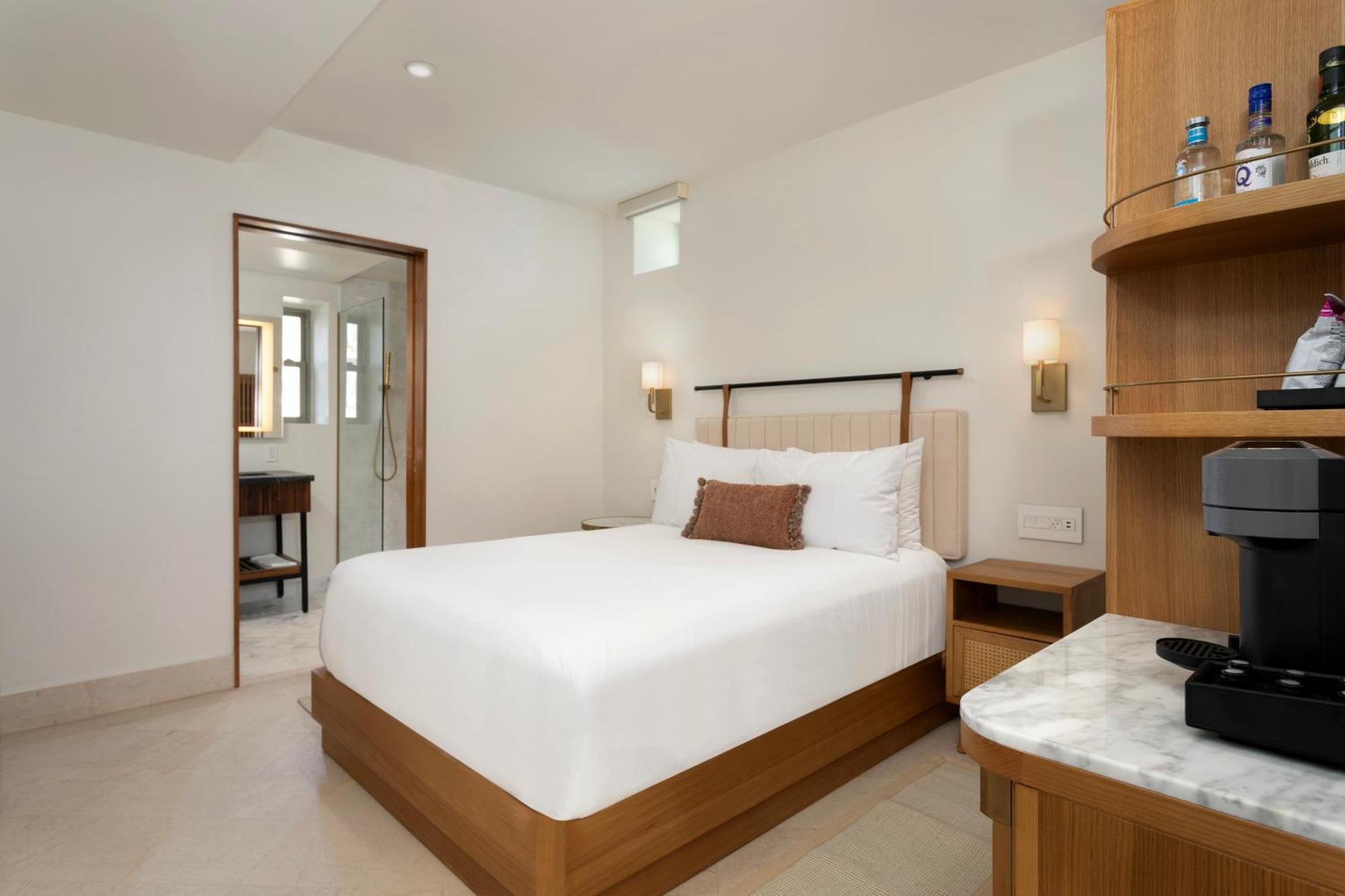 Superior Queen Room Interior