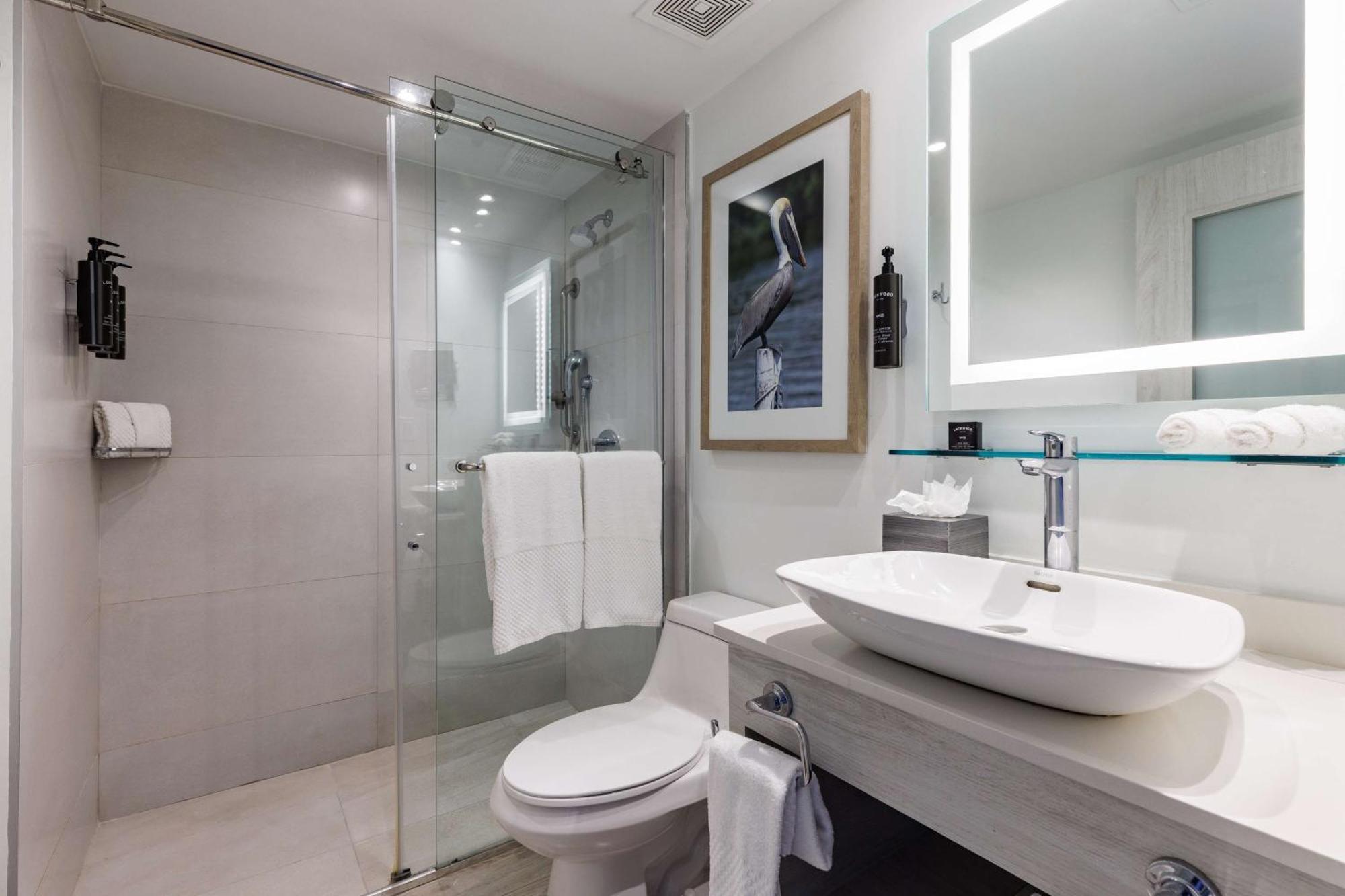 Queen Room Two Queen Beds Blue Tower