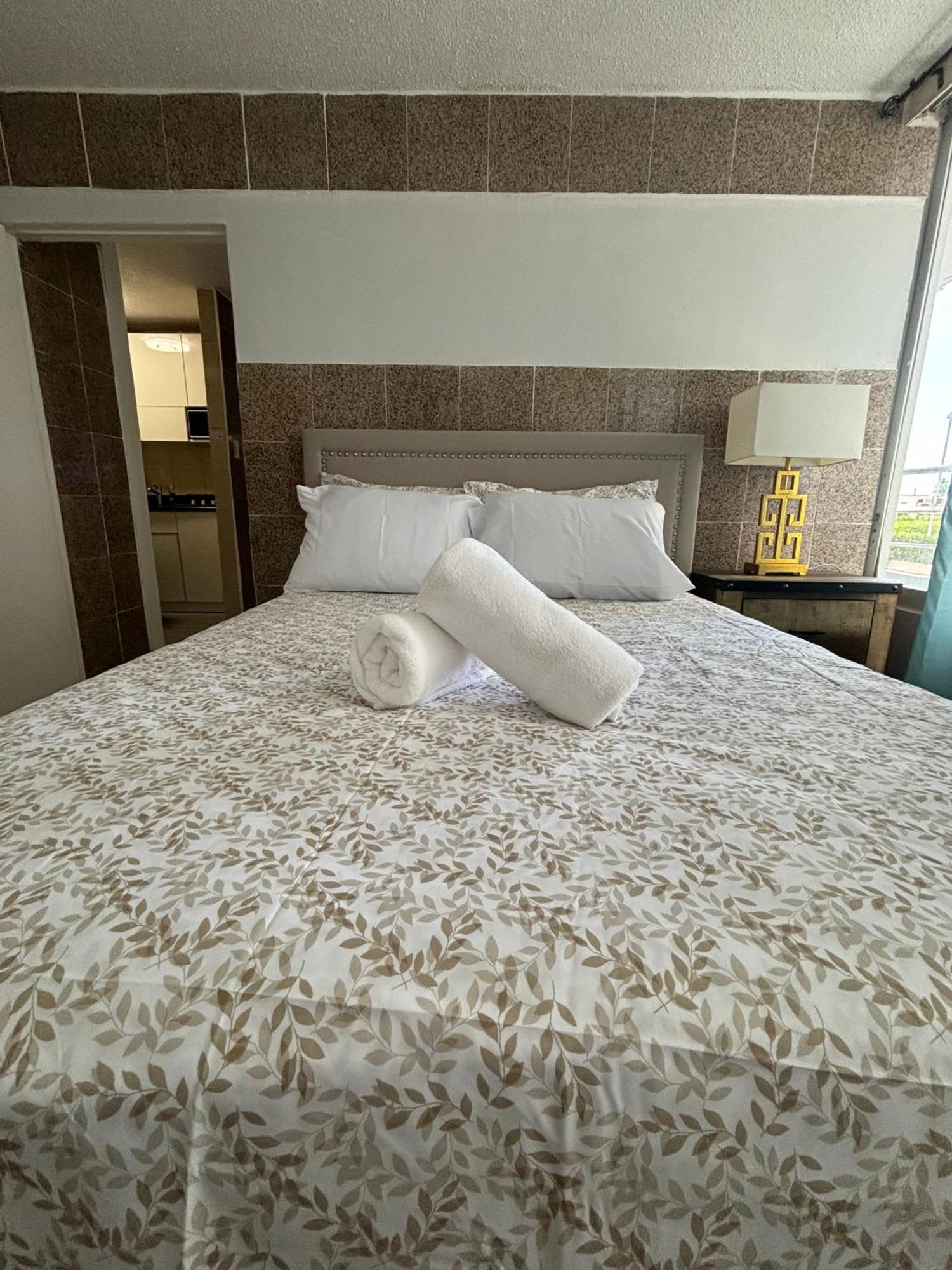 One-Bedroom Deluxe Apartment
