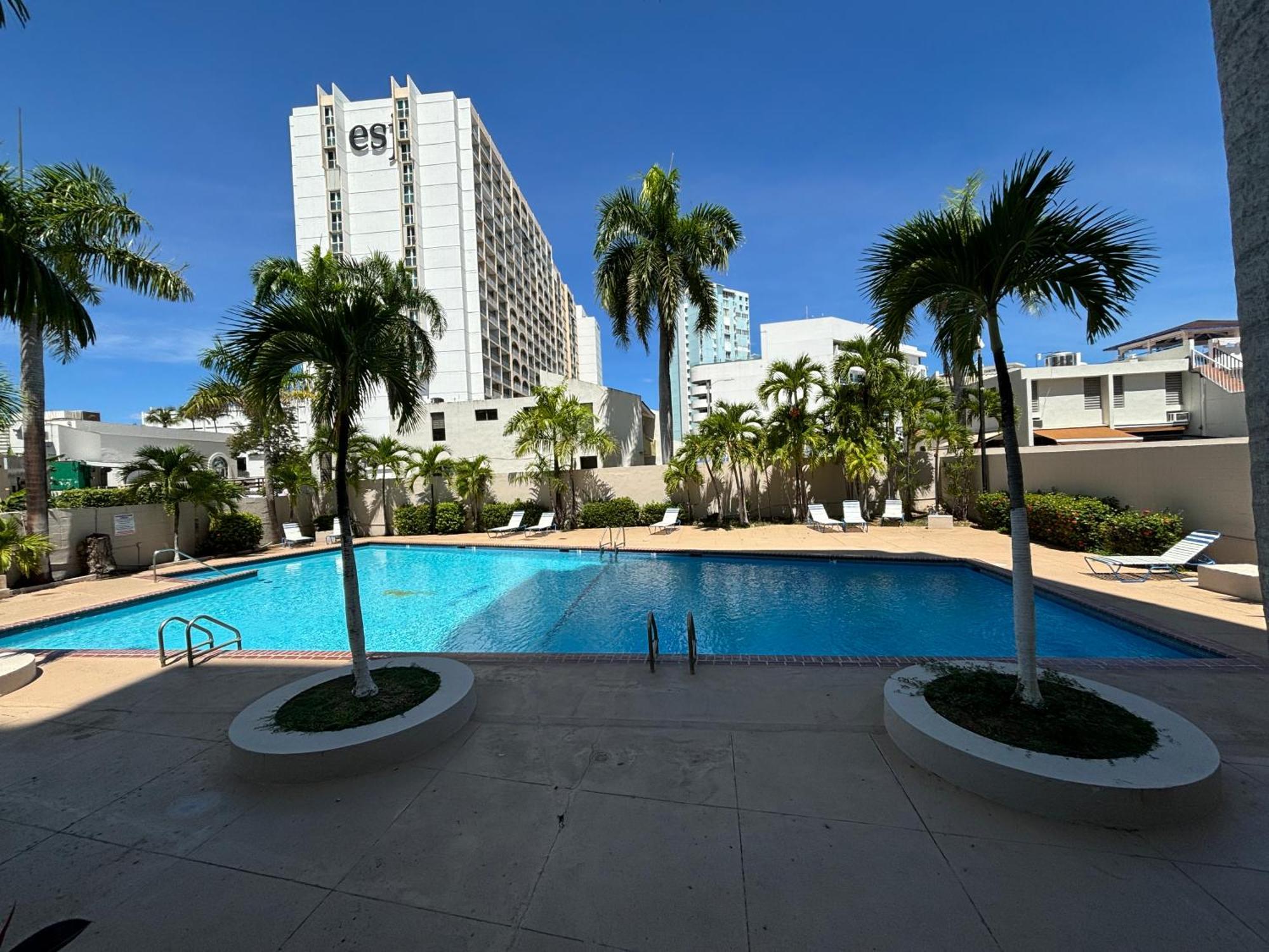 One-Bedroom Deluxe Apartment