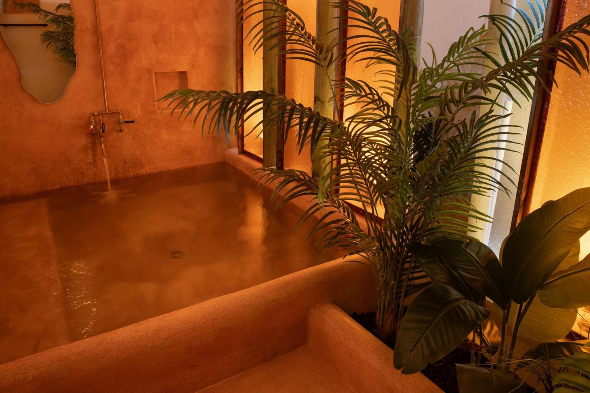 Deluxe Studio