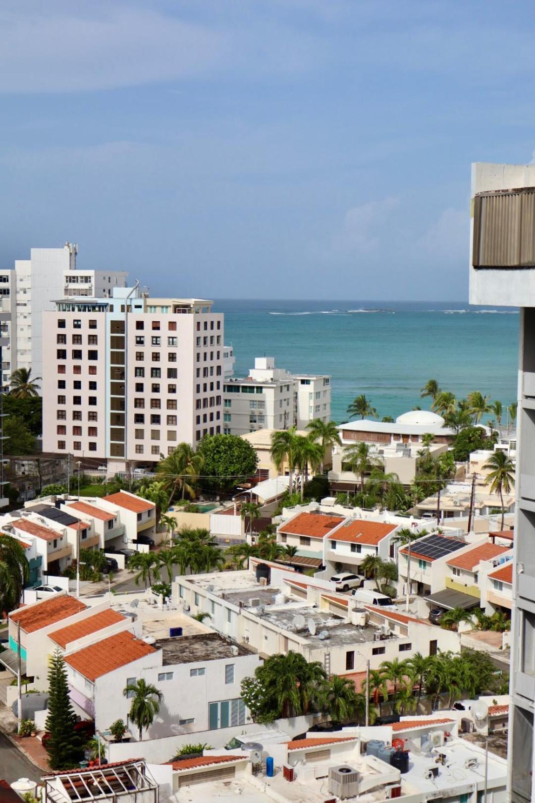 One-Bedroom Apartment Sea View Balcony