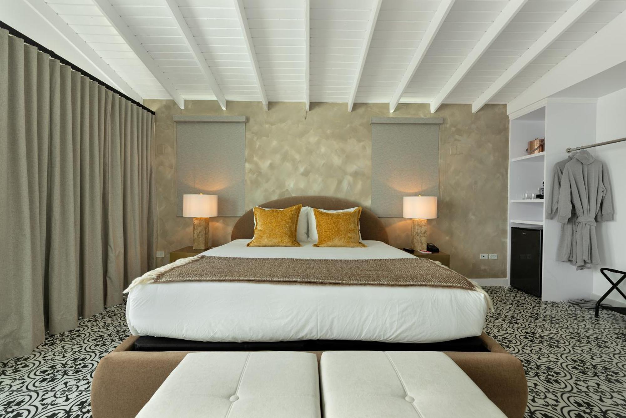 King Suite Spa Bath