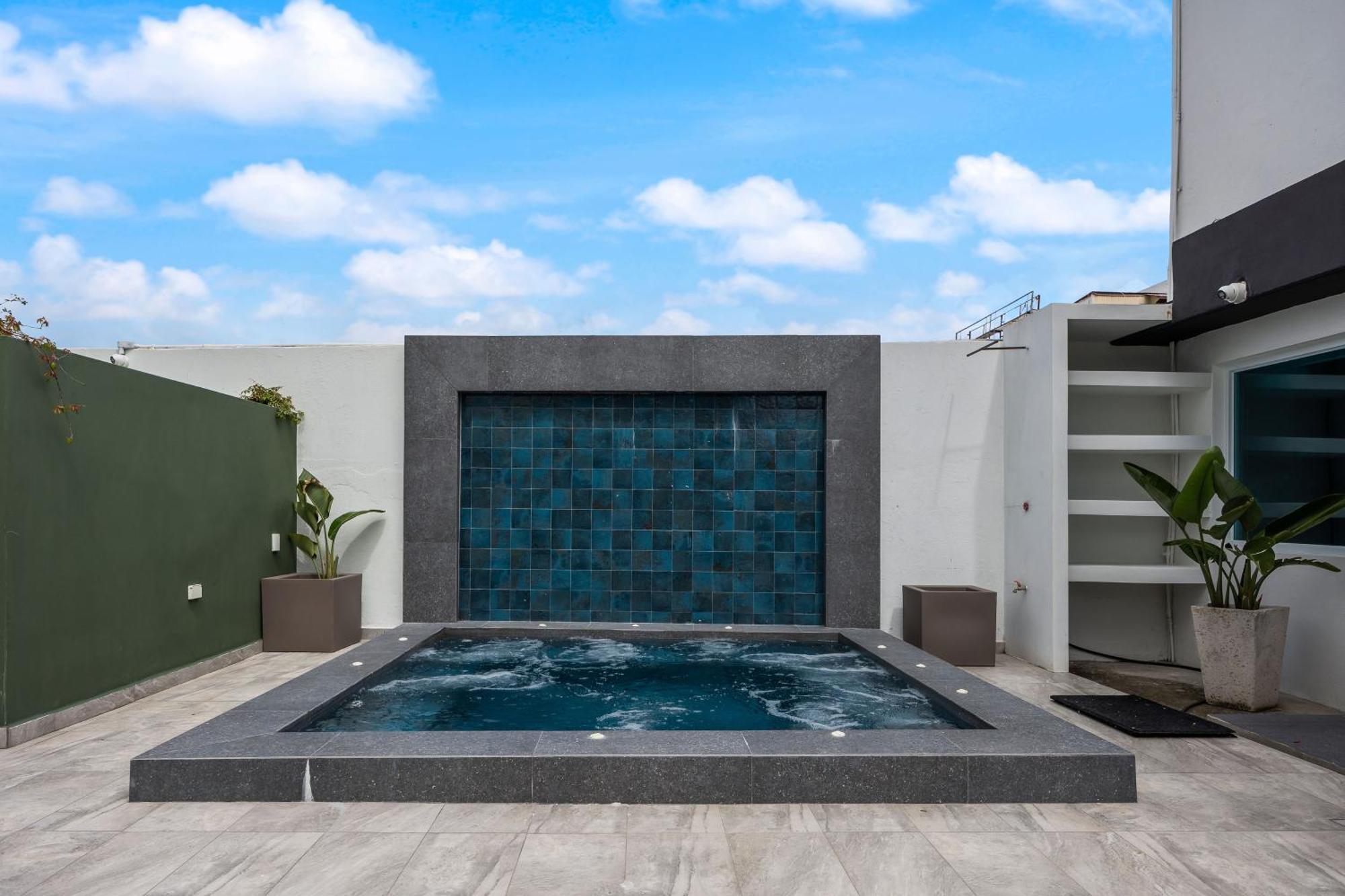 Apartment Pool View