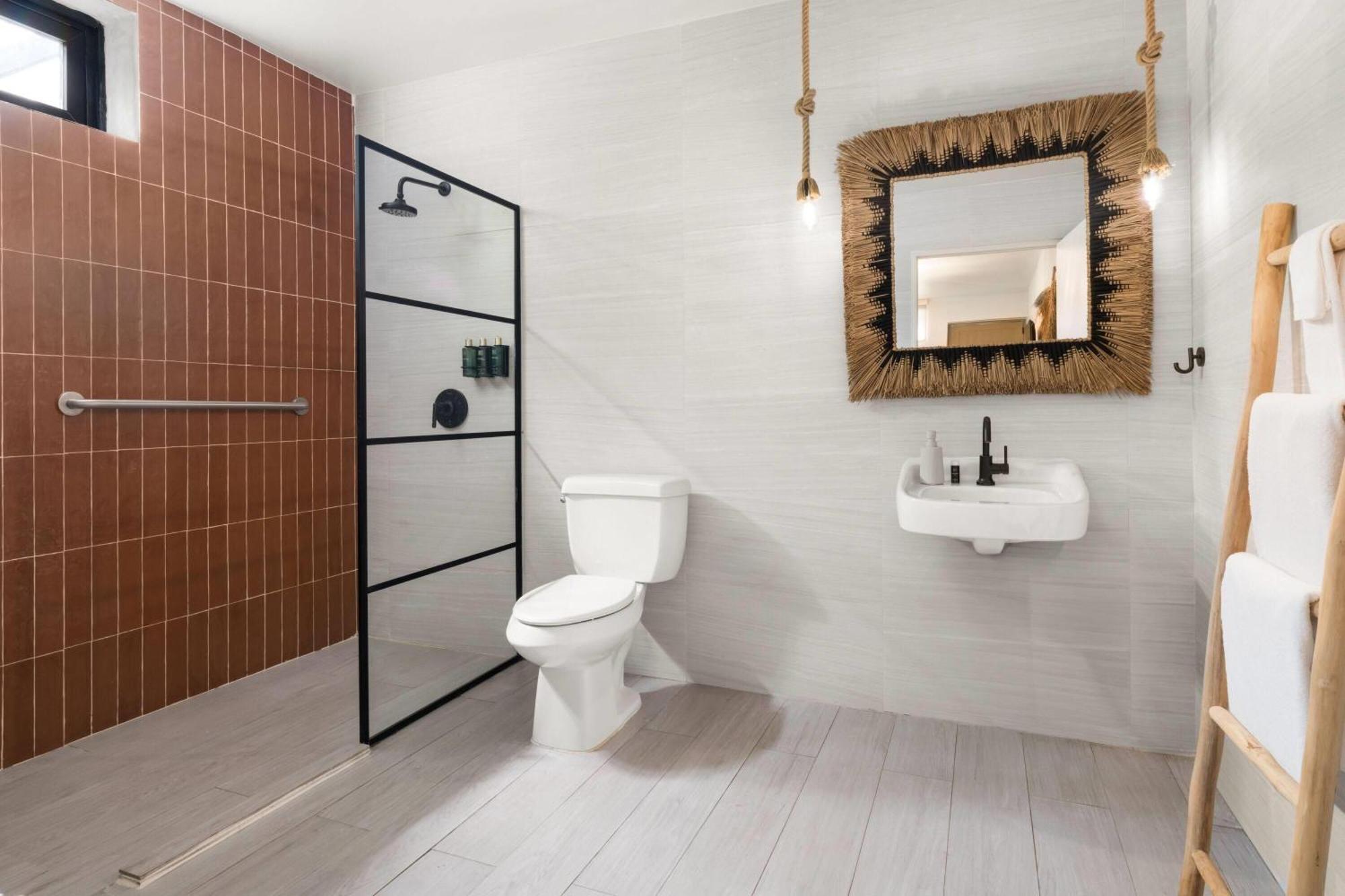 King Studio Kitchenette