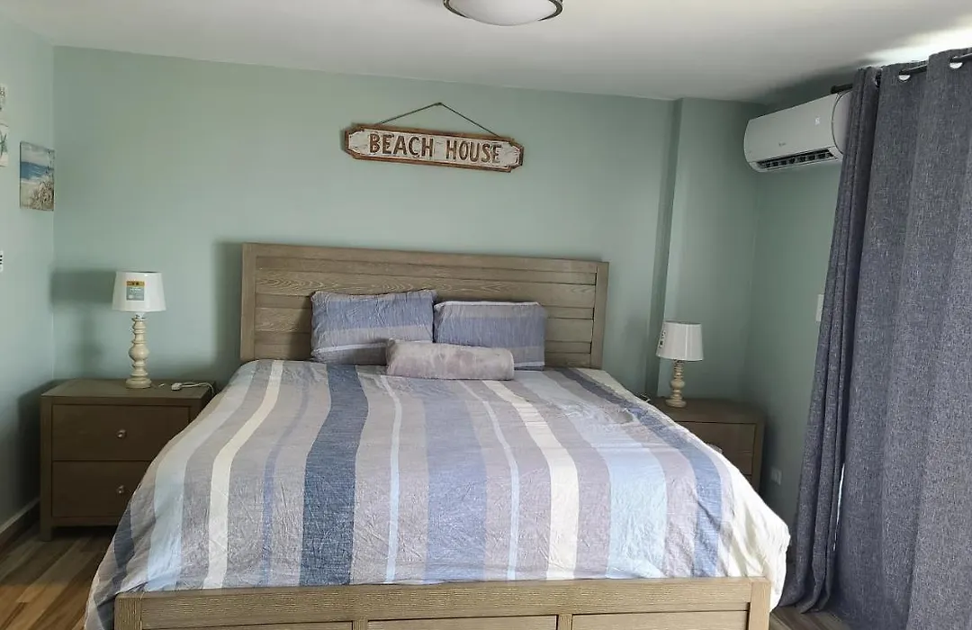 Beautiful Remodeled Condominiun With An Impecable View To The Beach And City Avenues Walk Distance To The Beach-1