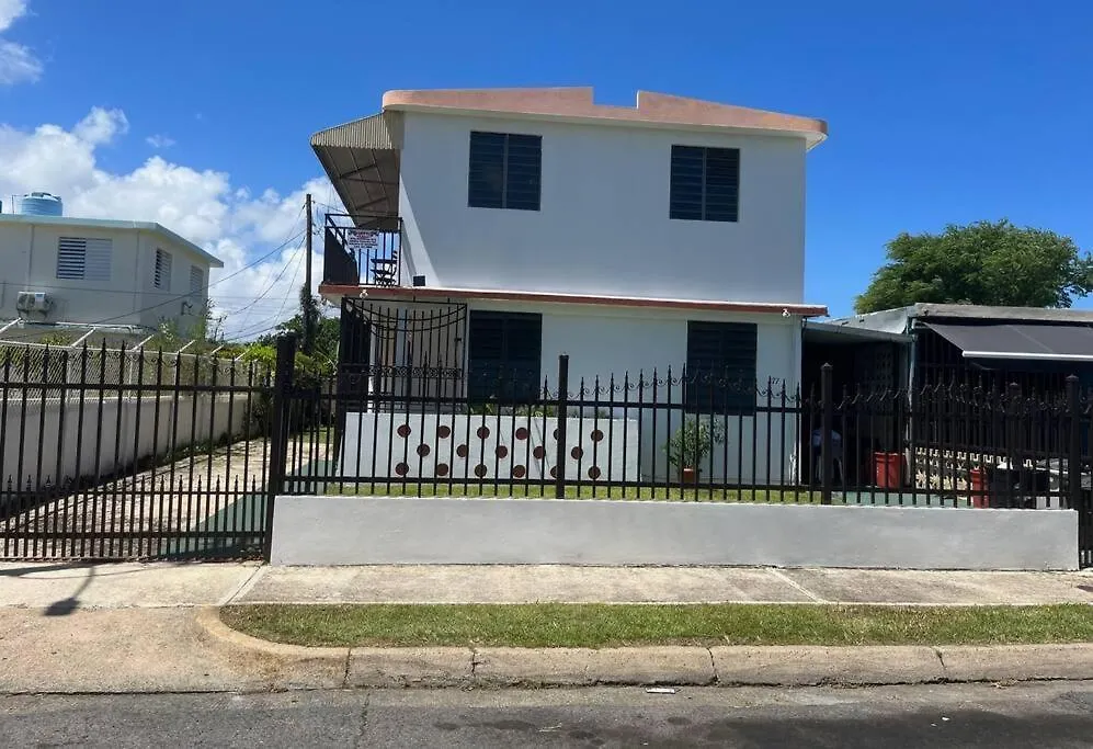 Sunny Breeze 2 Bed Apt Airport And Beaches Are Close-1
