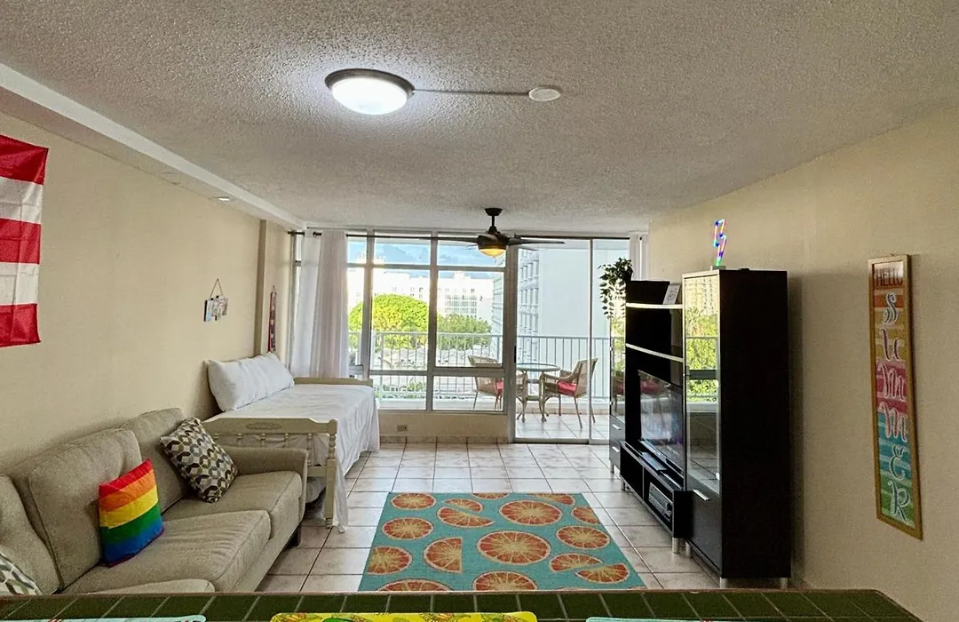 Downtown Beachfront Isla Verde Tropical Apartment-1