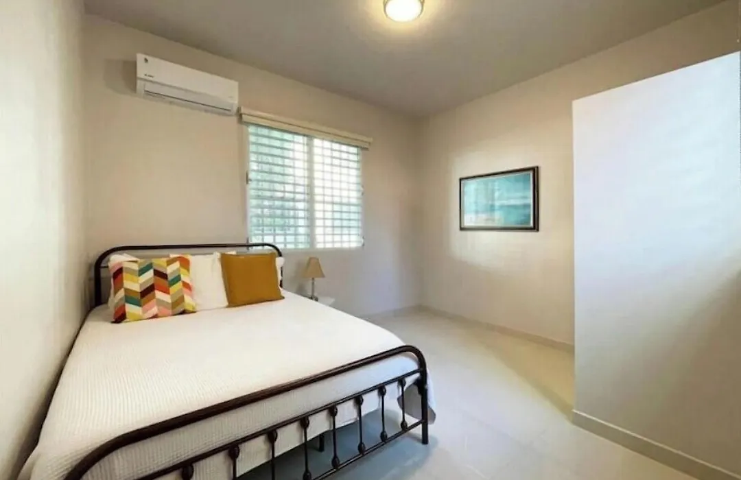 101- Renovated City Gem Near The Beach With Free Parking-1