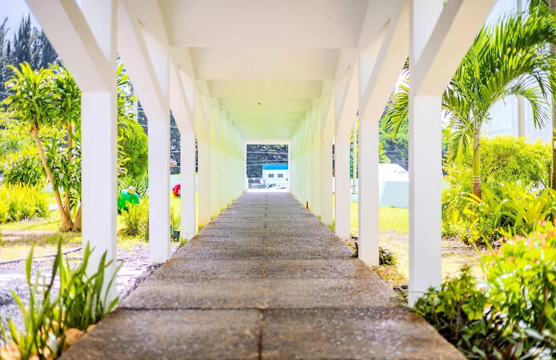 Isla Verde Beachfront- Near Foxwoods Casino-1