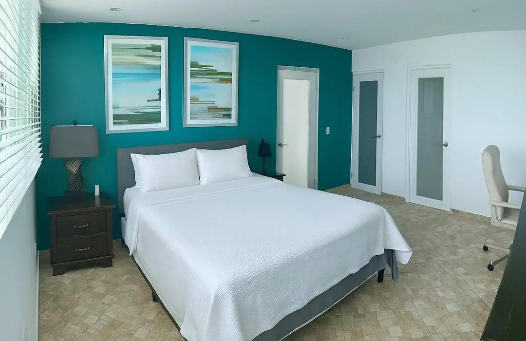 Beachfront Stella Maris Apt On Condado Ave-1