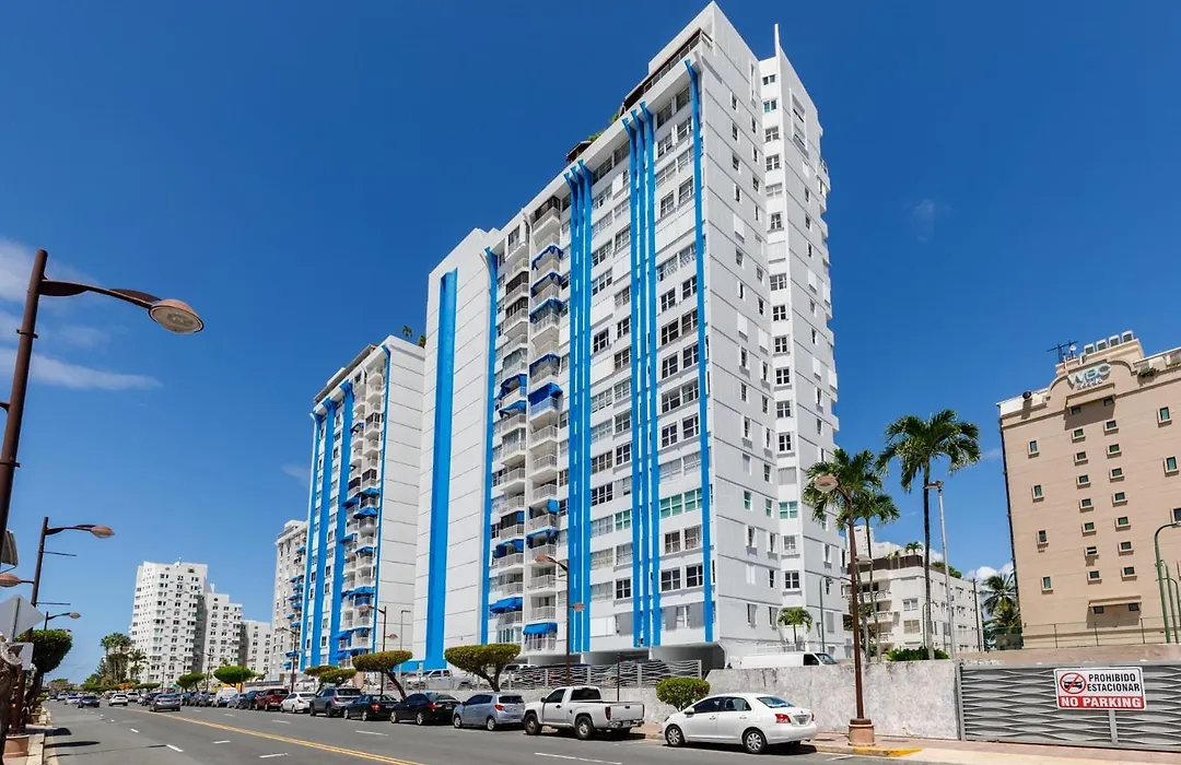 Beachfront 1Br Apt In Marbella Del Caribe Isla Verde-1