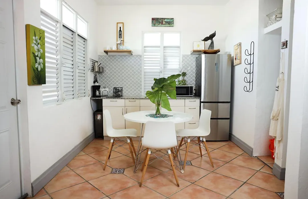 Beachside One Bedroom Apt Steps From Prime Beach Generator Parking Included-1