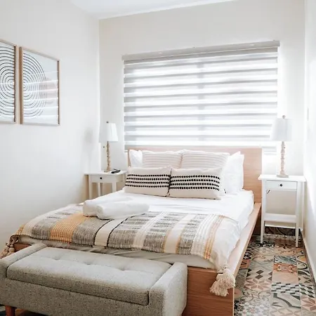 Comfy & Bright Apt @ Calle Loiza - Walk To Beach / Calle Loiza Abajo -N-2