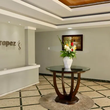 Downtown Isla Verde Luxe Apartment With Pool-3