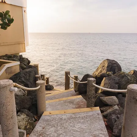 Cozybeach Large 1Bdrapt 50 Steps From Atlantic Ocean Private Street Between Ocean Park & Isla Verde 5 Mins From Airport-2