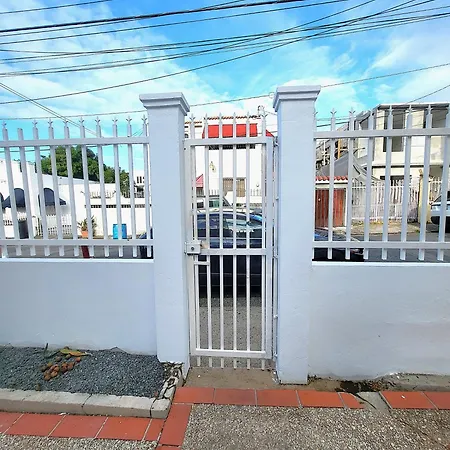Ocean Park Studio Steps To Beach Keyless Entry-2