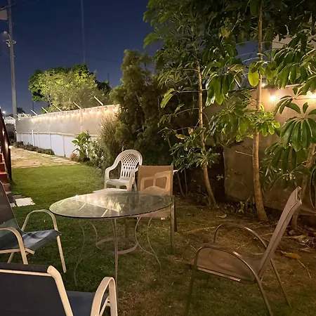 Breezy 1 Bed Apt, Short Ride From Airport And Beach-2