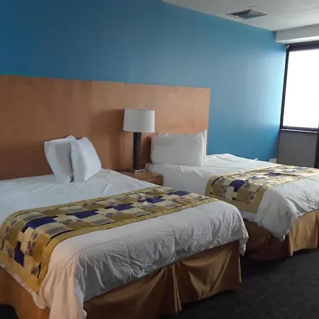 Howard Johnson By Wyndham San Juan Centro Cardiovascular-3