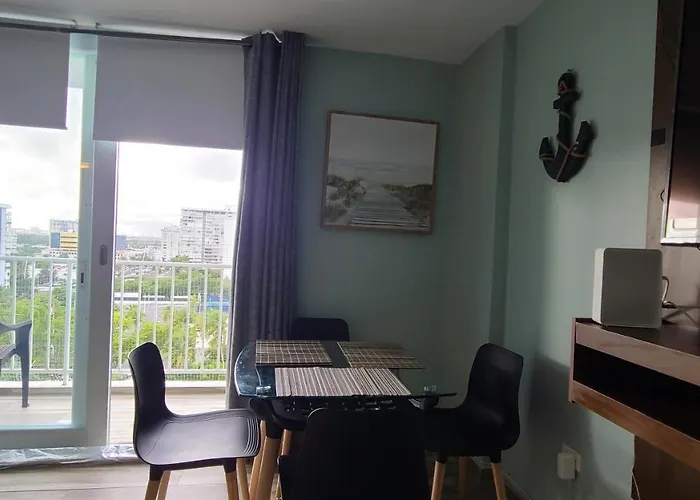 Beautiful Remodeled Condominiun With An Impecable View To The Beach And City Avenues Walk Distance To The Beach San Juan