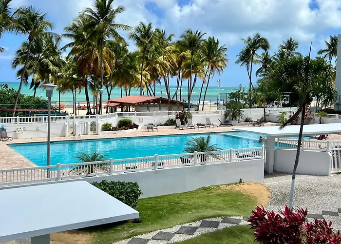Beachfront Tropical Tantra Apartment San Juan