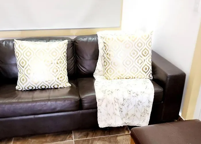 Rh3 Los Angeles Beautiful Suite Front Airport San Juan
