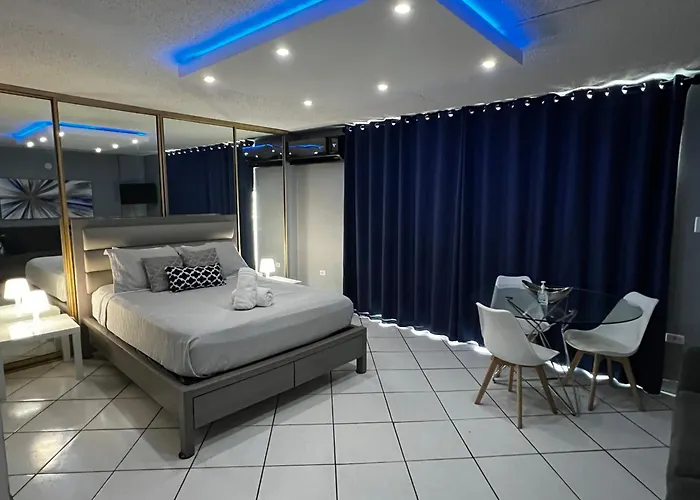 Isla Verde Puerto Rico, One Queen Bed San Juan