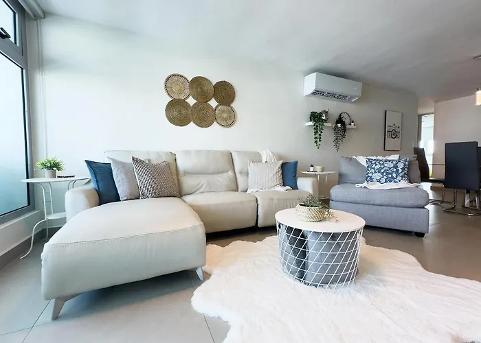 Luxury Apt - 2 Pools & Generator! San Juan