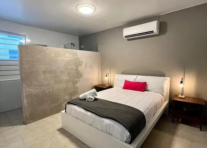 4Br 6 Beds 2 Baths Walk To Condado Beach San Juan