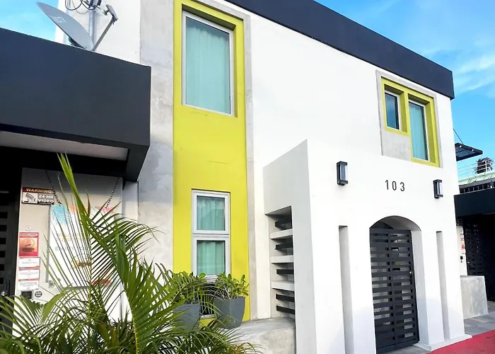 Tapia Haus 103 - San Juan, Beach Vibes Walking Distance