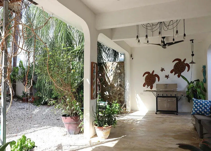 Beachside One Bedroom Apt Steps From Prime Beach Generator Parking Included San Juan