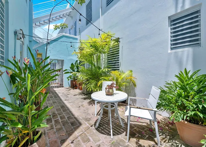 Seaside Caribbean Comfort - Between Beach And City San Juan