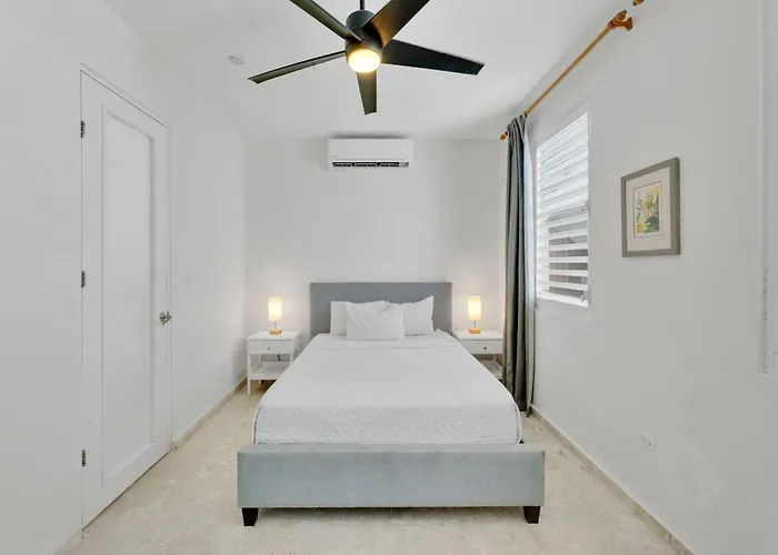 Seaside Caribbean Comfort - Between Beach And City San Juan